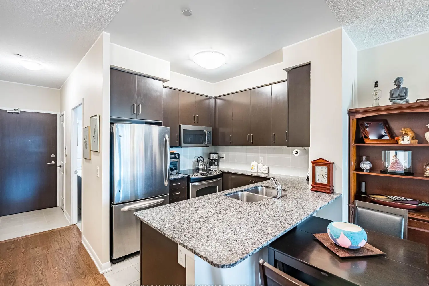 Additional image 6 of 205 Sherway Gardens Road 105