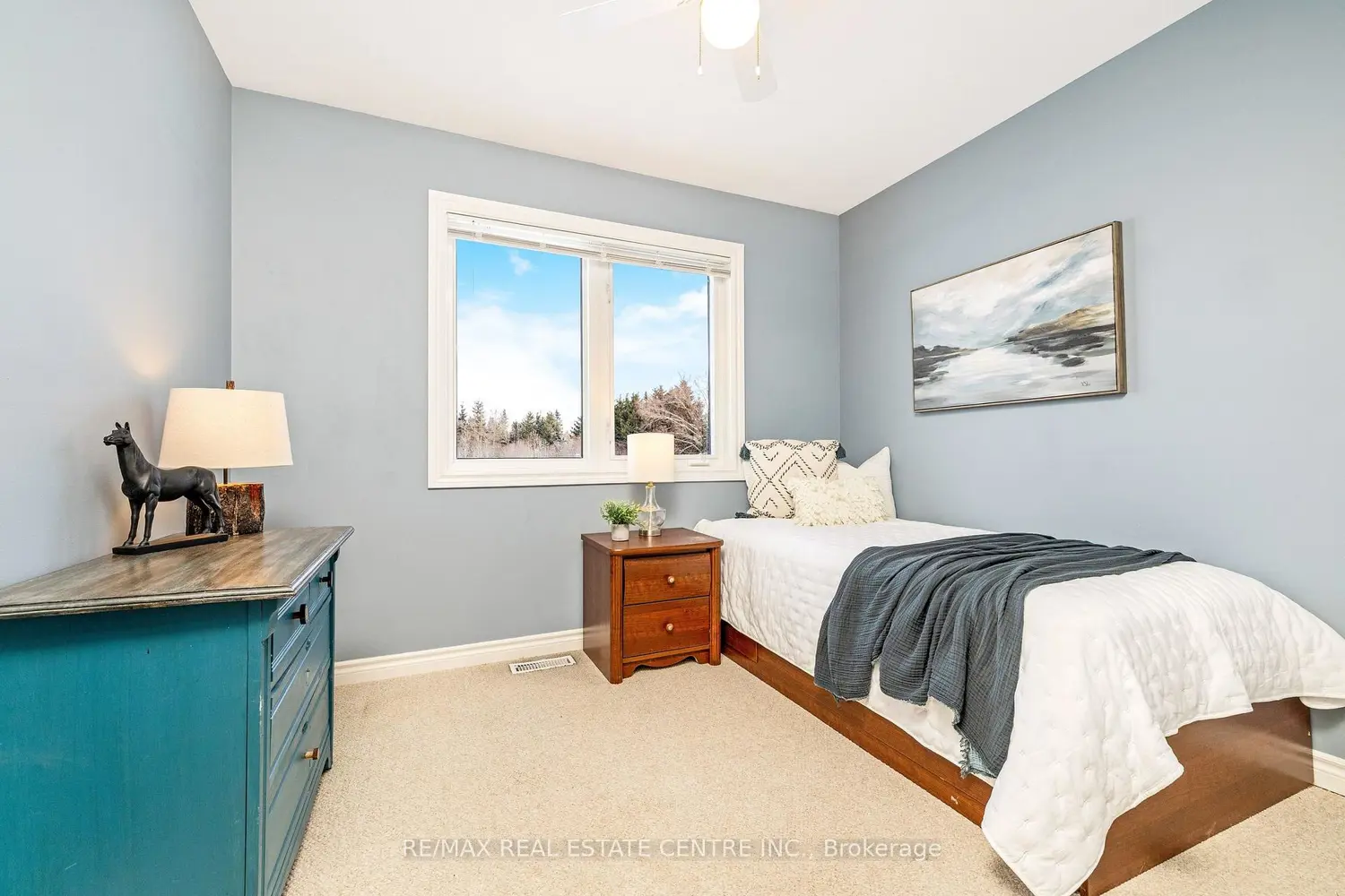 Additional image 13 of 5989 Ninth Line