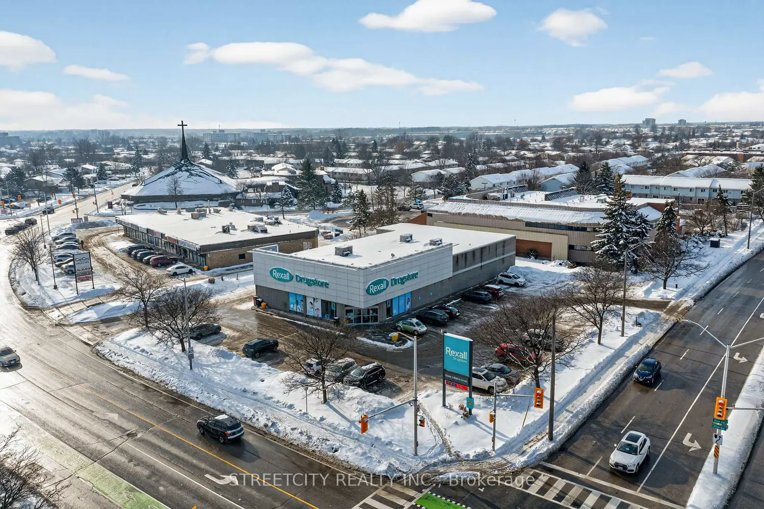 566 Southdale Road photo 2