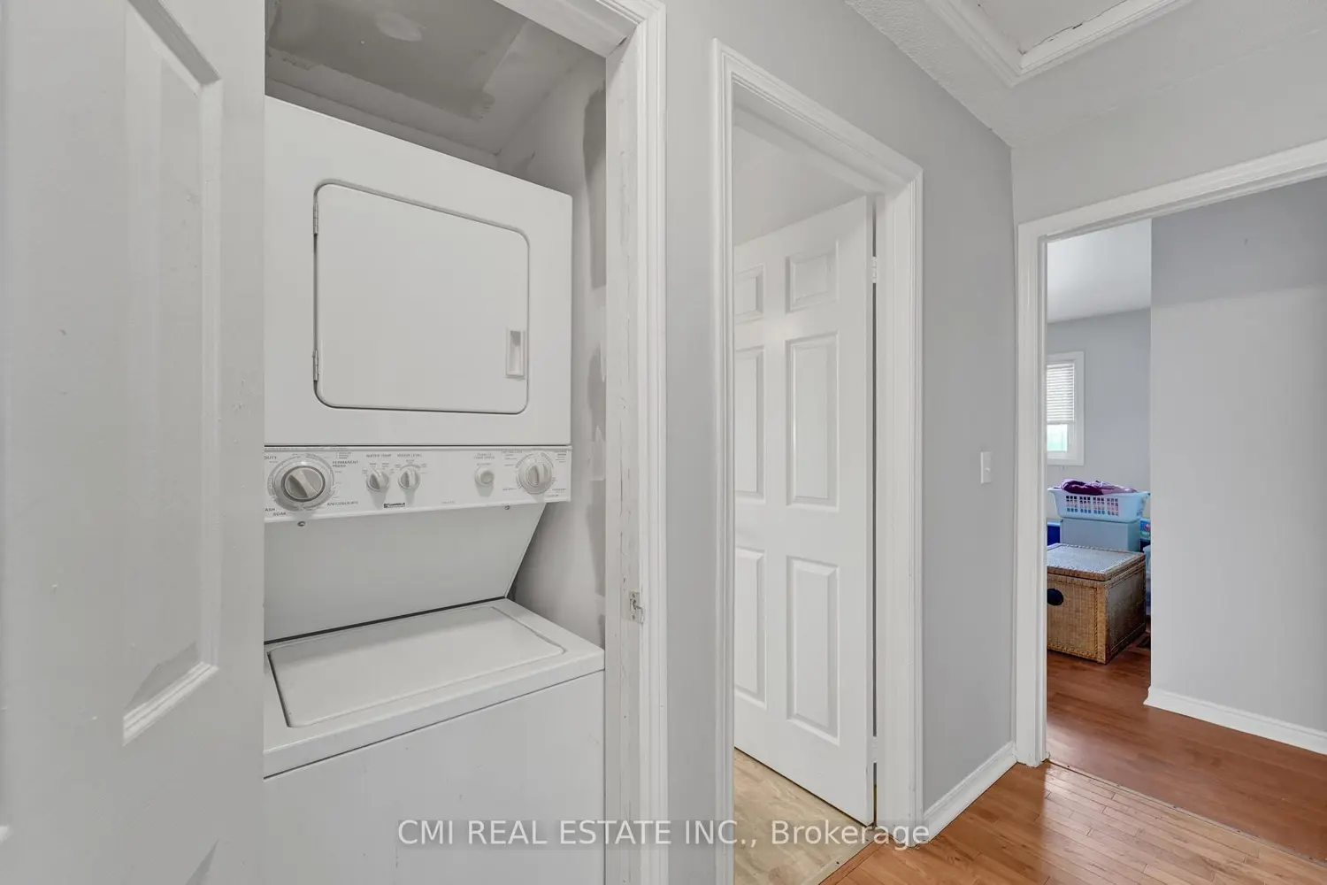 Additional image 18 of 1337 Tudor Crescent