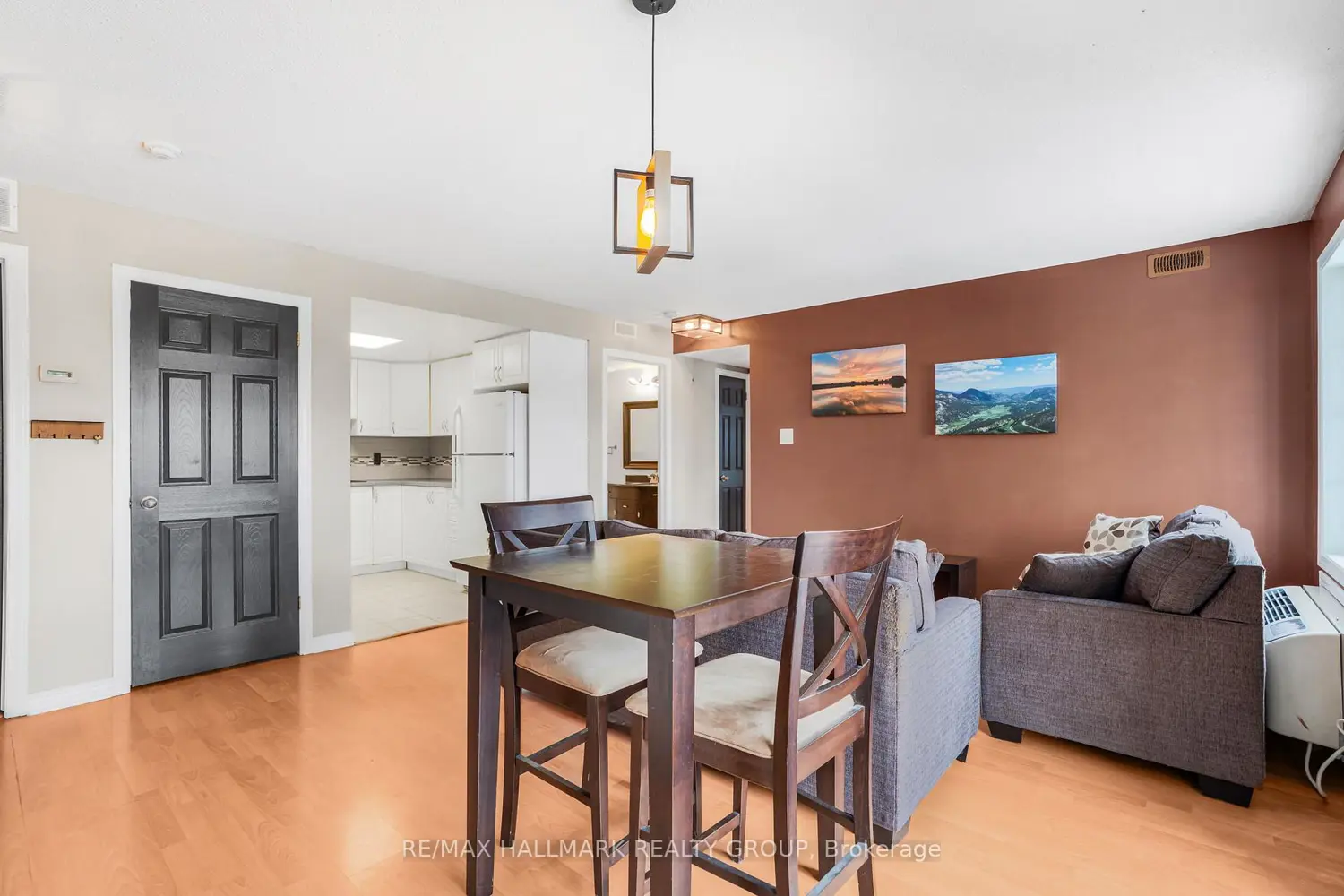 Additional image 7 of 1005 Laurier Street