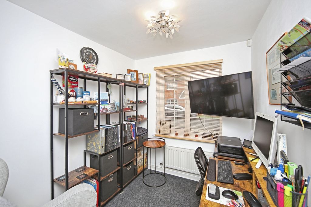 Additional image 9 of 4 bed end terrace house for saleElm Drive, Birmingham B31