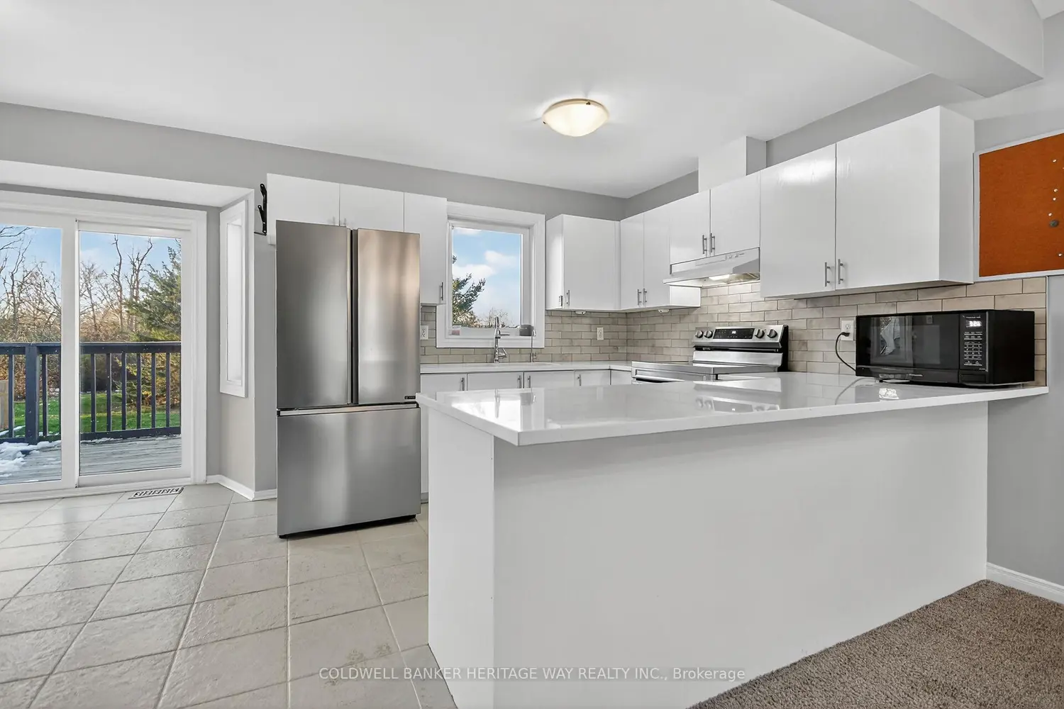 160 Patterson Crescent photo 4