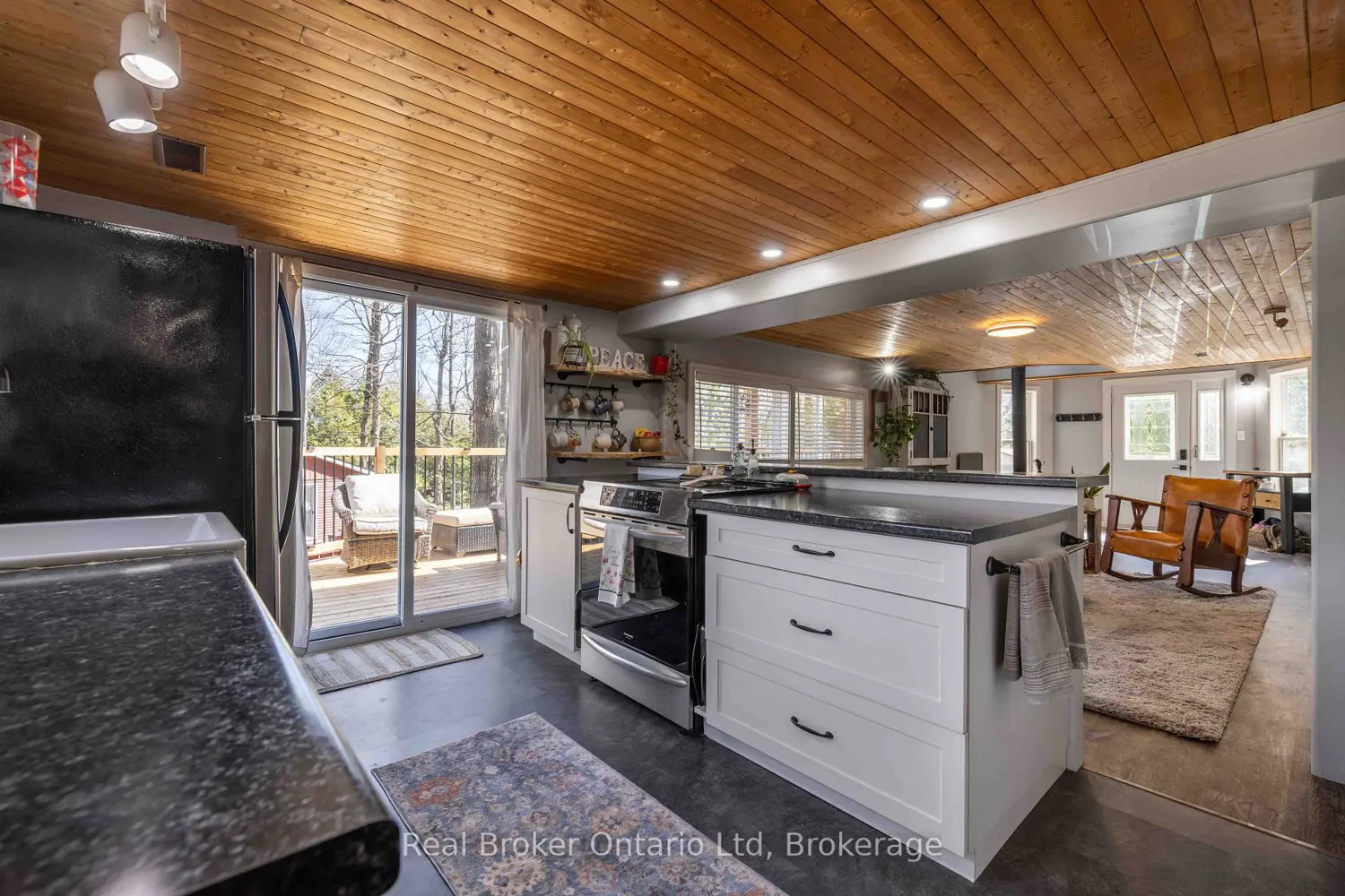 Additional image 8 of 12 7Th Avenue