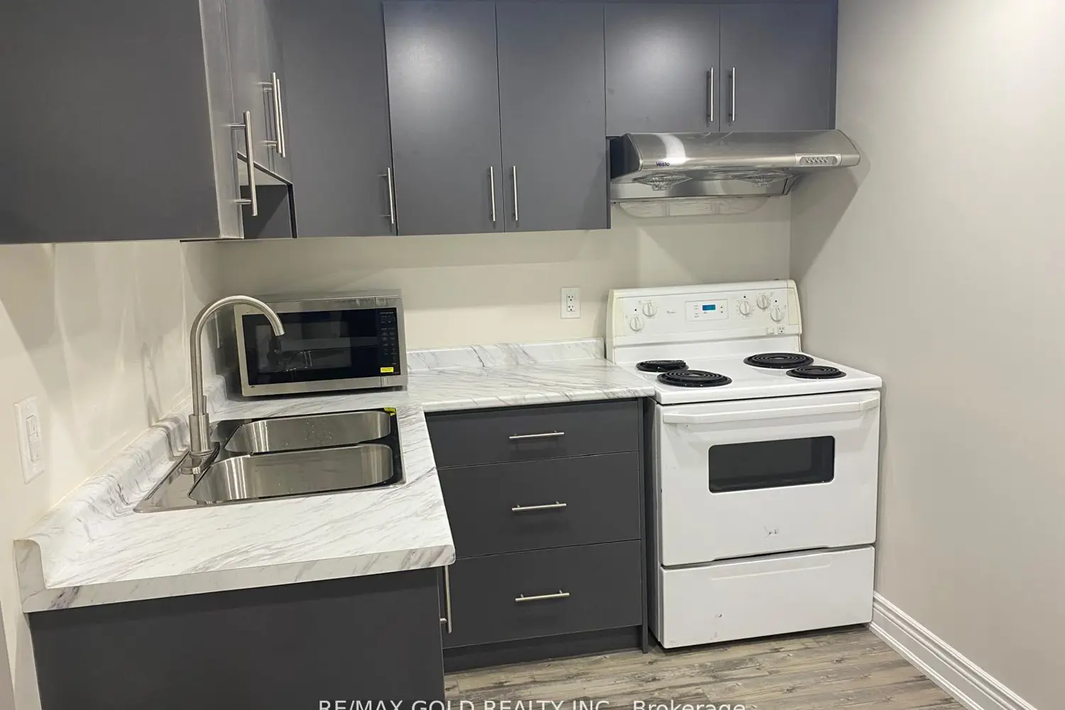 Additional image 16 of 1020 Central Park Drive 5