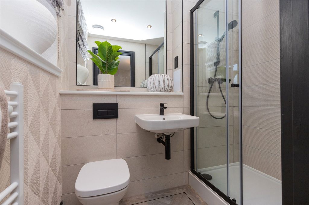 Additional image 7 of 2 bed flat for saleMaxwellton Road, Paisley, Renfrewshire PA1
