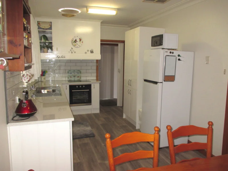 Additional image 3 of 28 Walker Street, Donald VIC 3480