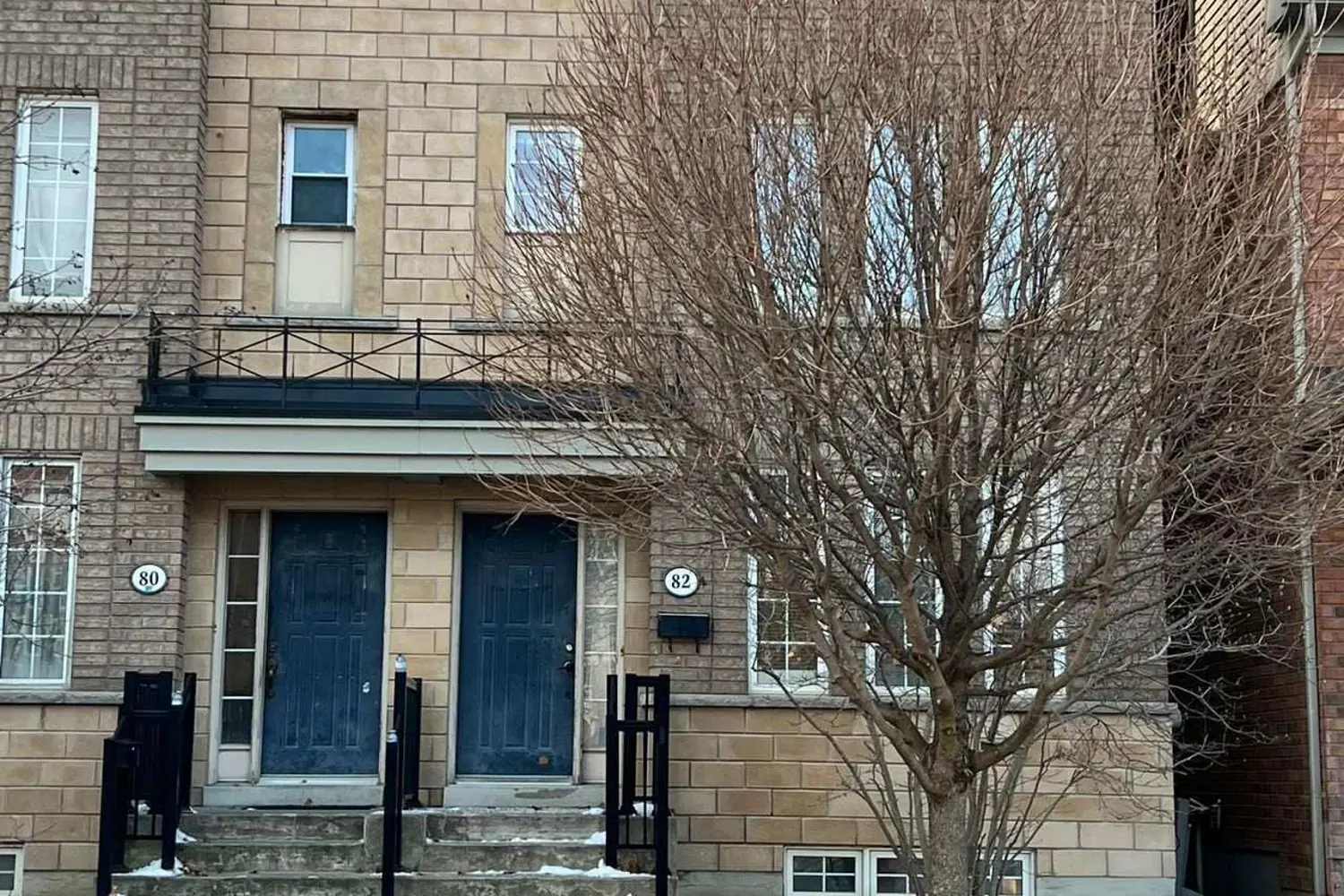 82 Leitch Avenue