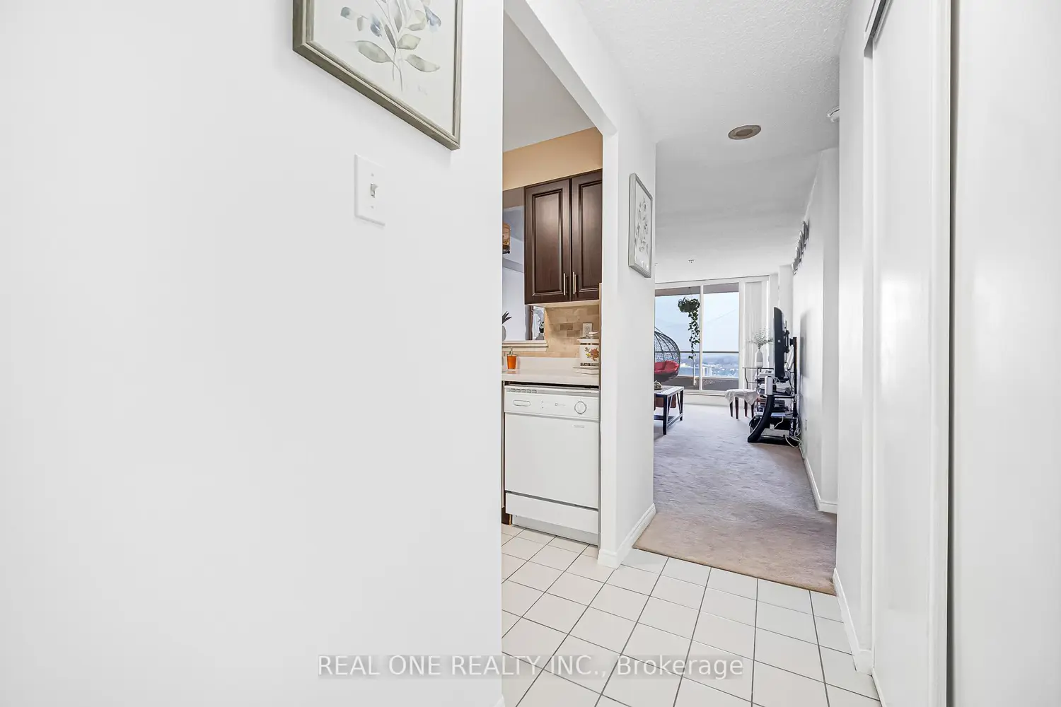 Additional image 6 of 410 Mclevin Avenue 1612