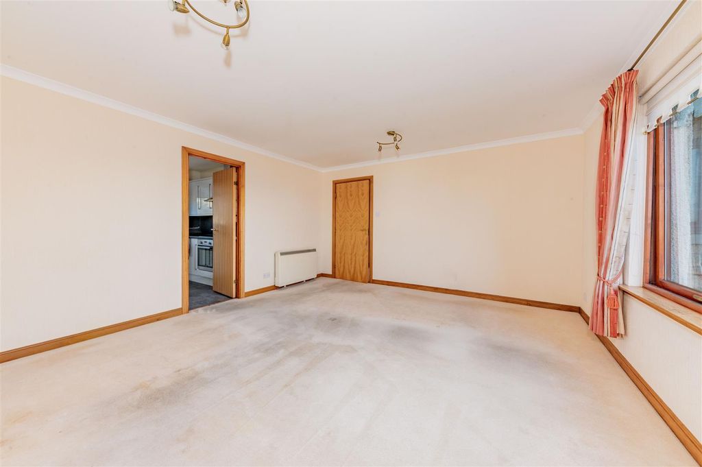 Additional image 4 of 2 bed flat for saleCross Street, Broughty Ferry, Dundee DD5