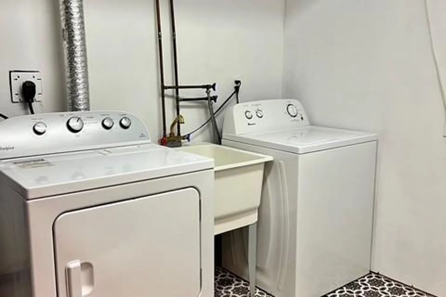 Additional image 10 of 82 Ready Court