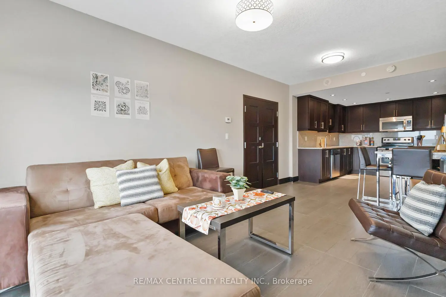 Additional image 12 of 1235 Richmond Street 1218