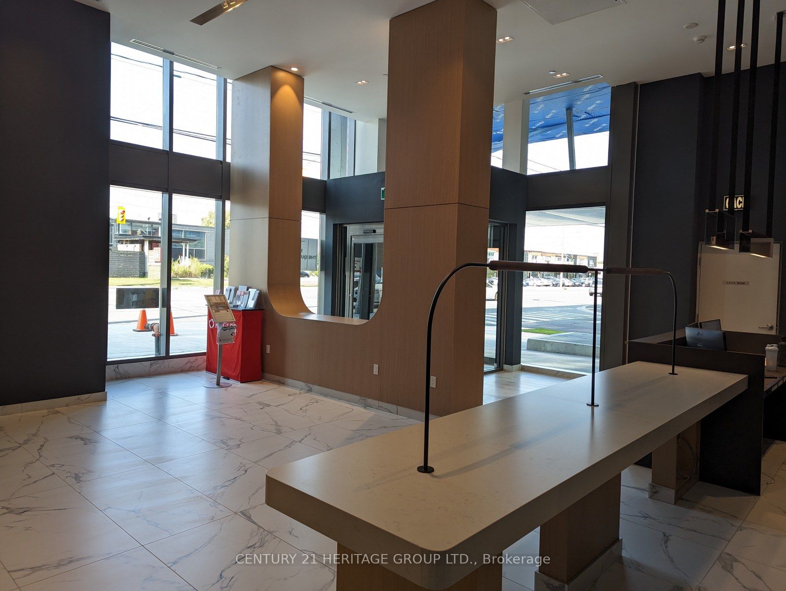 Additional image 2 of 711-1195 The Queensway N/a, Toronto, ON, M8Z 0H1