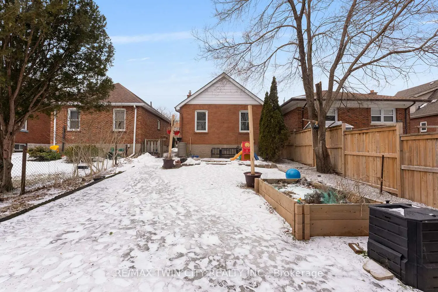 Additional image 20 of 69 Lyons Avenue