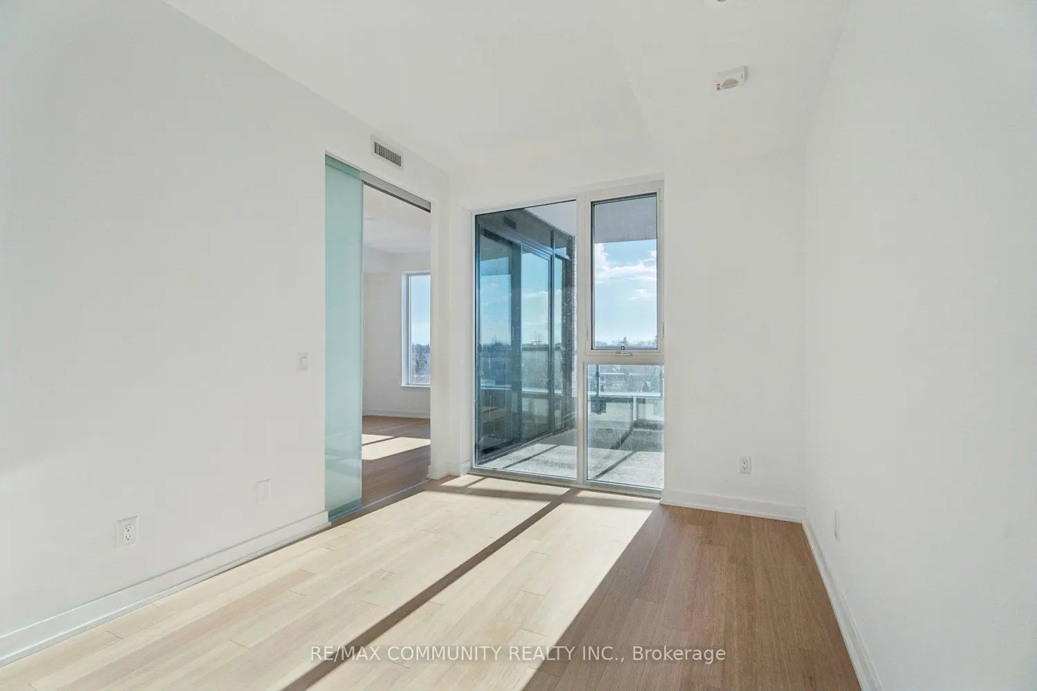 Additional image 13 of 31 Huron Street 415