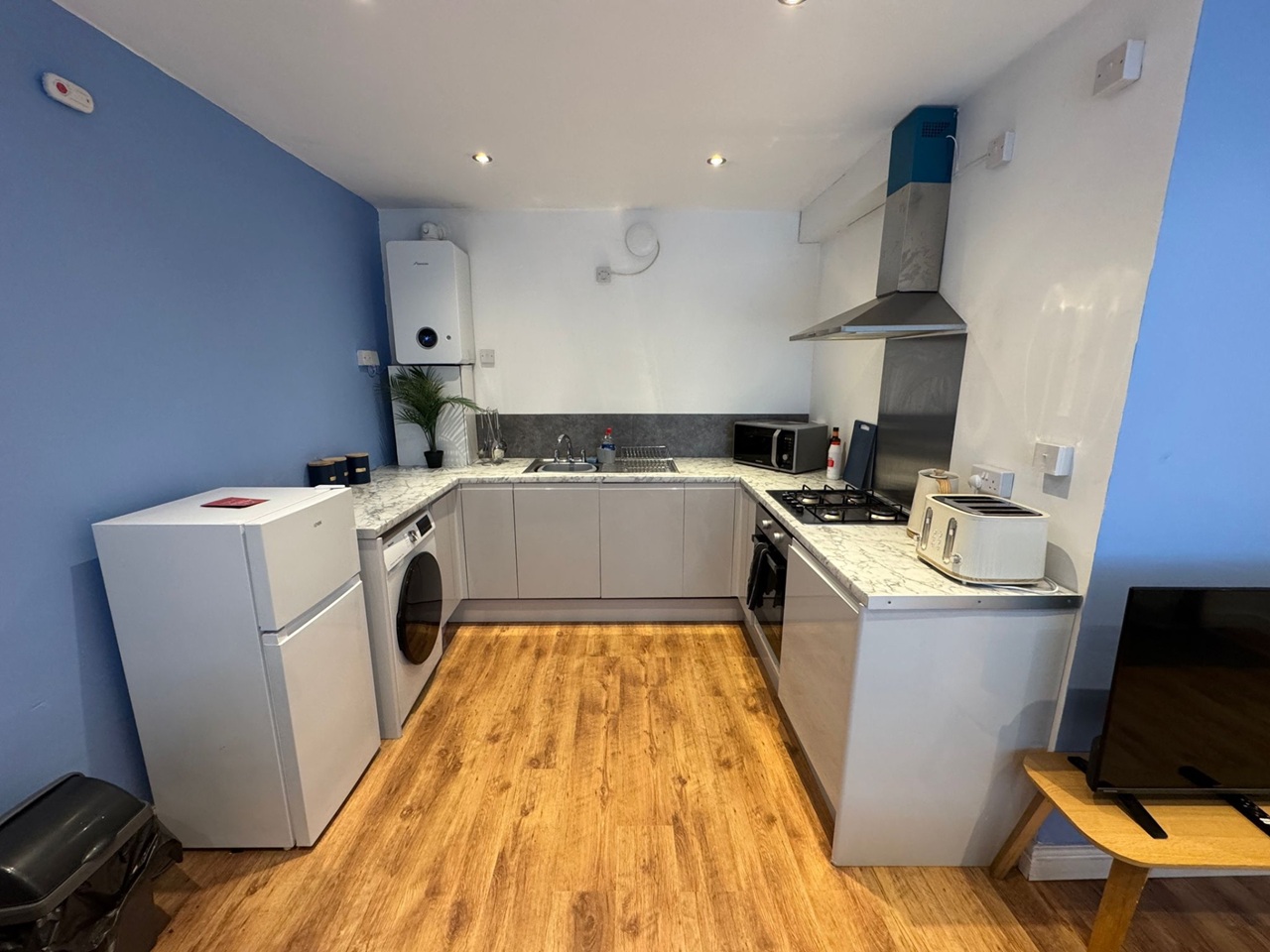 Additional image 2 of 1 Bed Flat, Edge Lane, M32, N1 7GU