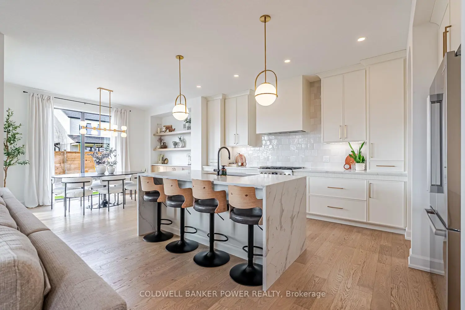 3162 Walsh Drive photo 2