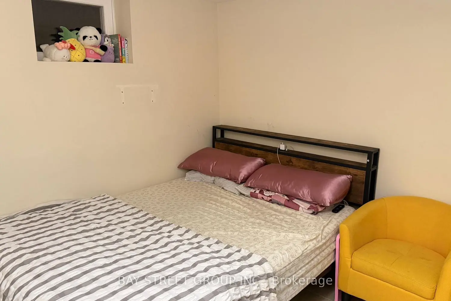 Additional image 13 of 657 Pharmacy Avenue