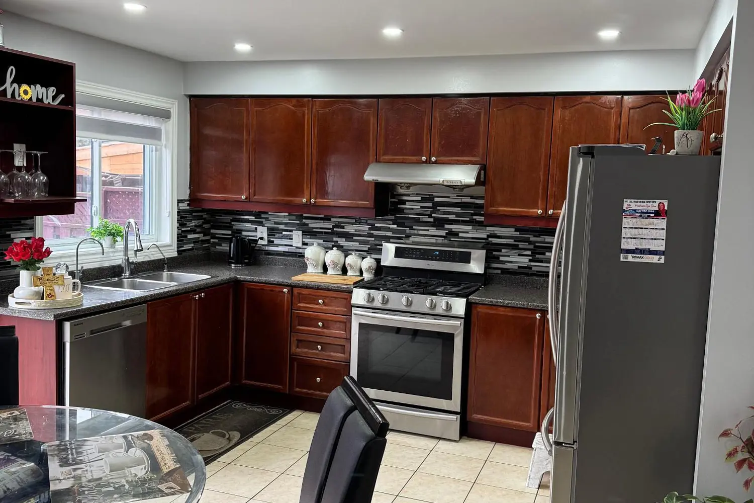 Additional image 3 of 8 Bayridge Drive