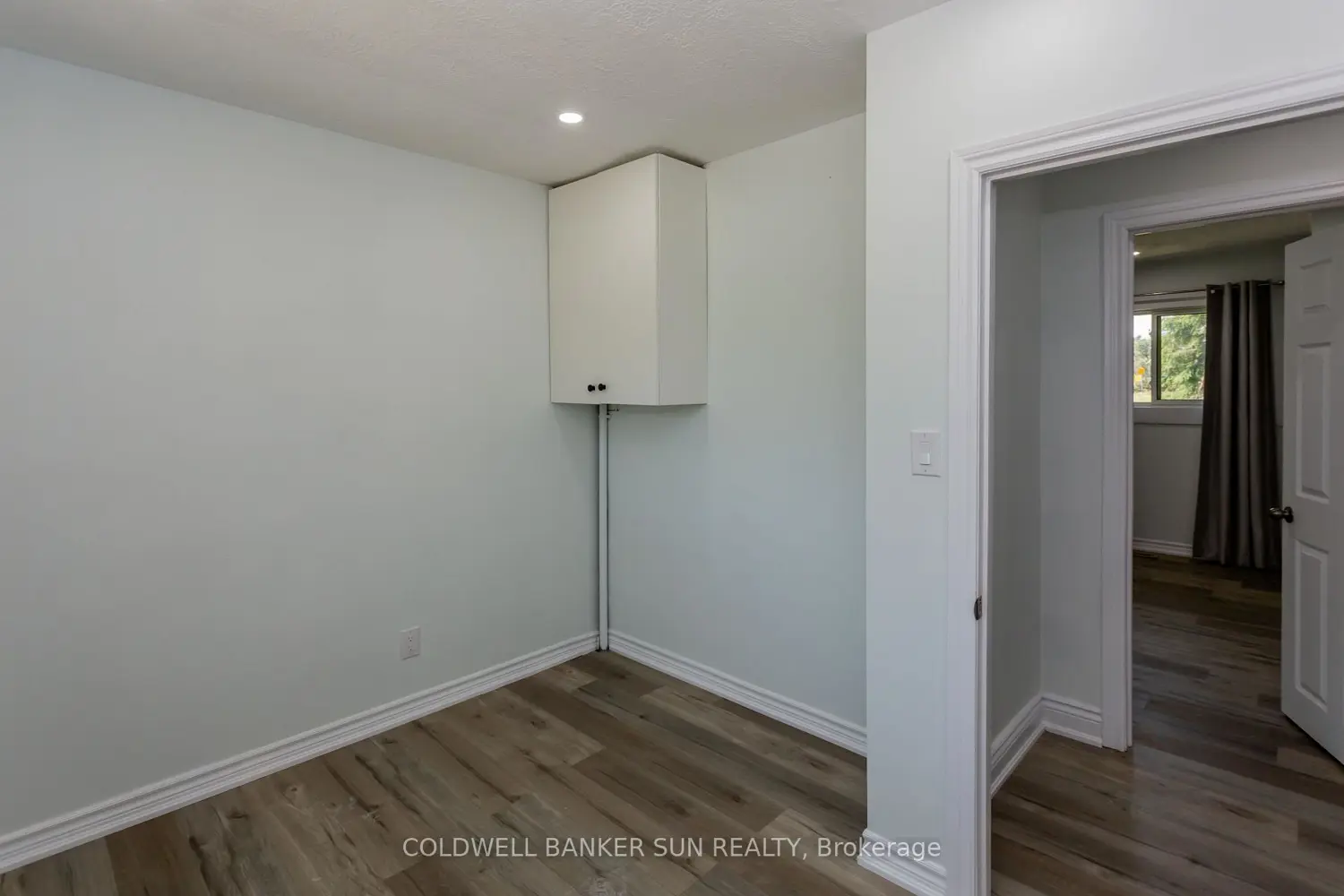 Additional image 18 of 686078 Oxford Rd 2 Road