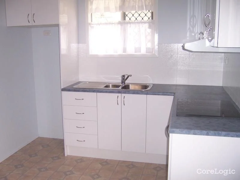 Additional image 2 of AU/33 TINGALPA Street, Wynnum QLD 4178