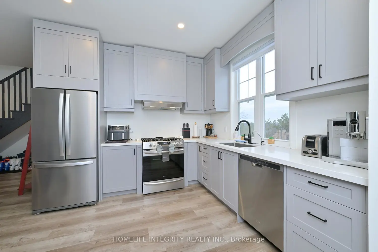 Additional image 10 of 628195 15Th Side Road