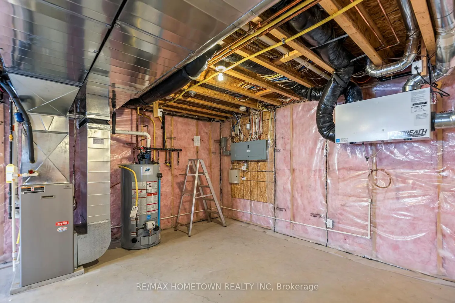 Additional image 9 of 1124 Mcclure Crescent