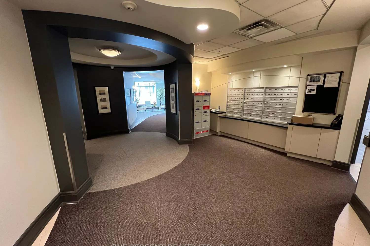 95 Bronson Avenue 1603 photo 3