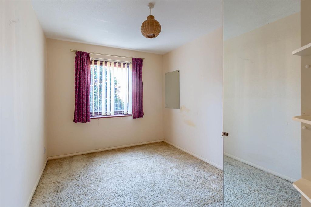 Additional image 7 of 2 bed flat for saleCowes, Isle Of Wight PO31