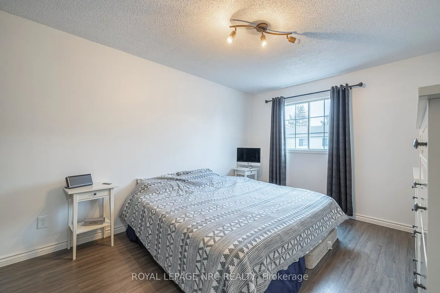 Additional image 10 of 8136 Coventry Road 63