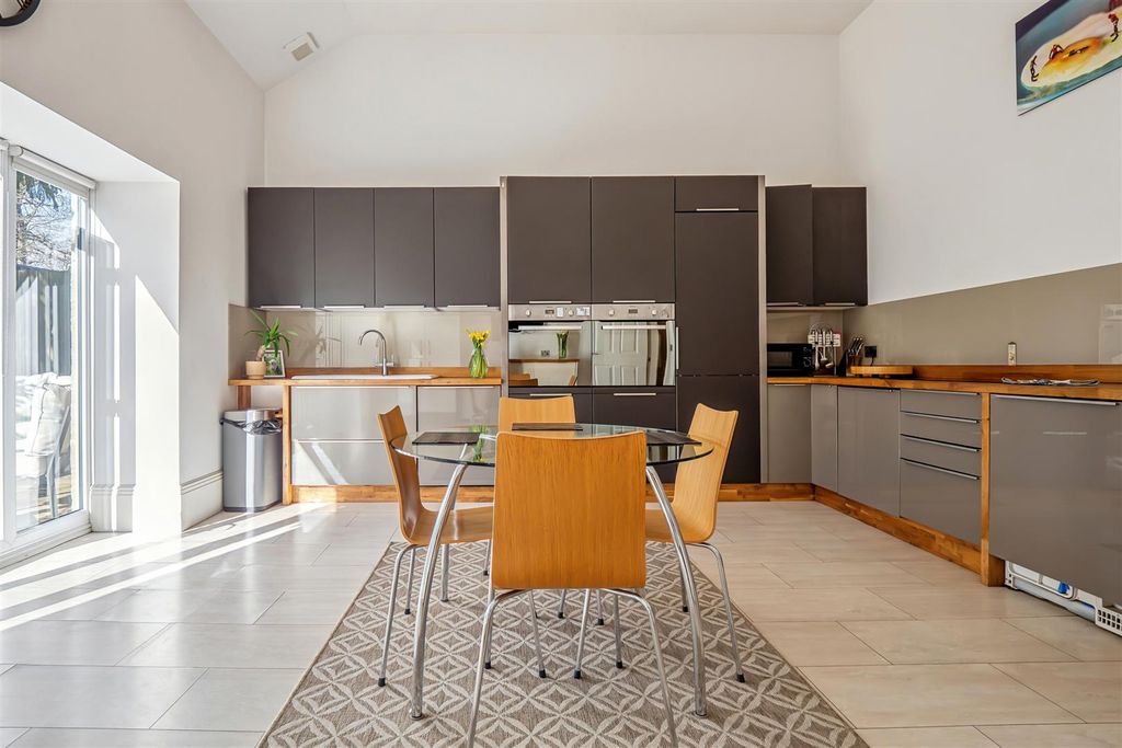 Additional image 44 of 3 bed flat for saleHelenslee Road, Dumbarton G82