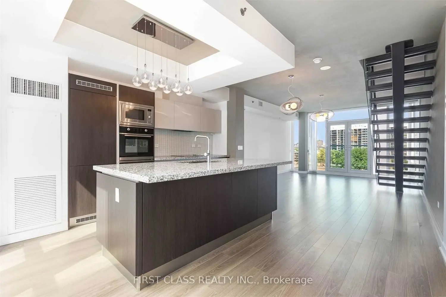 220 George Street 907