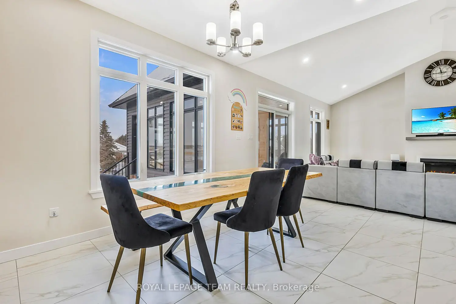 Additional image 8 of 224 Trudeau Crescent