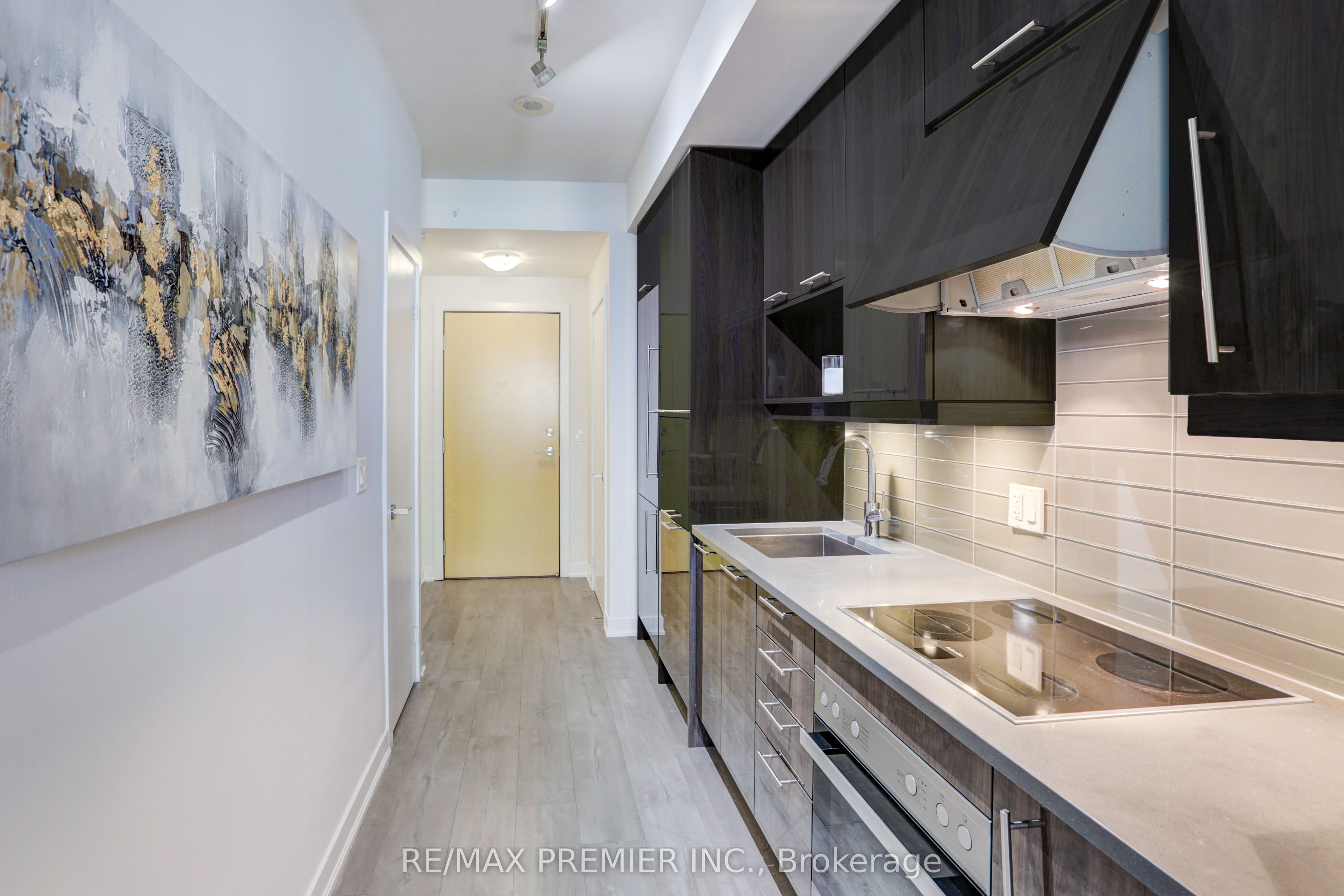 Additional image 4 of 403-199 Richmond Street W, Toronto, ON, M5V 0H4