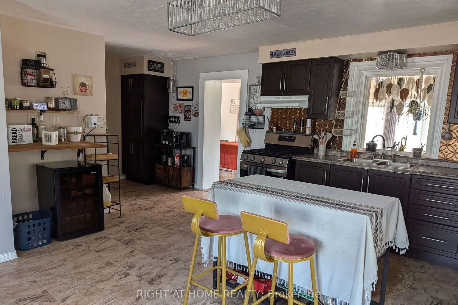 Additional image 15 of 521 Mccool Street