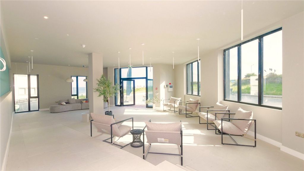 Additional image 10 of 2 bed flat for salePentire Avenue, Newquay, Cornwall TR7
