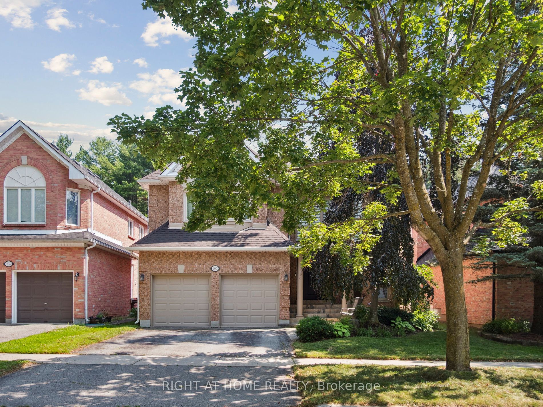 Additional image 2 of 100 Carlyle Crescent, Aurora, ON, L4G 6P7