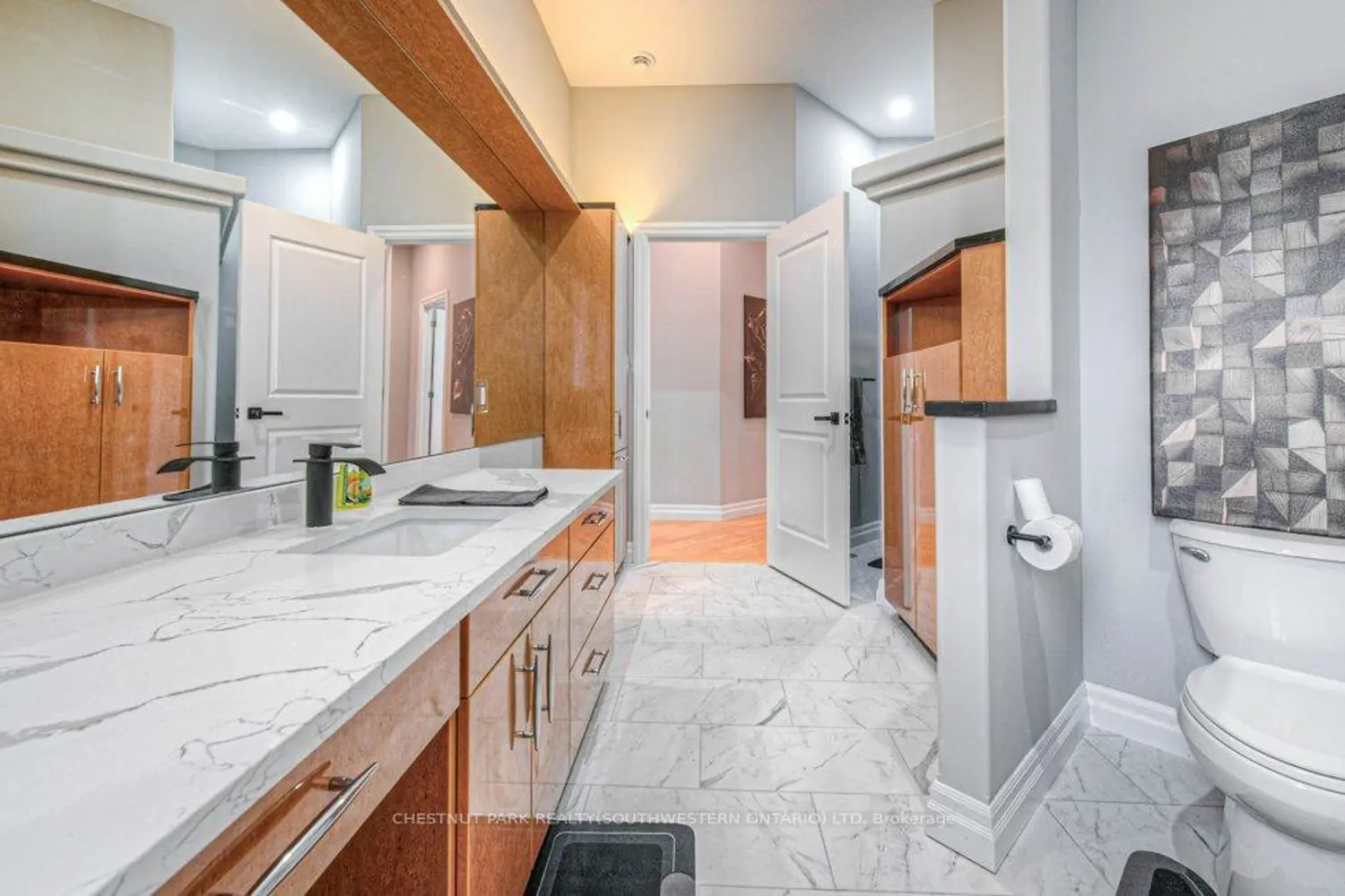 Additional image 3 of 2930 Notre Dame Drive