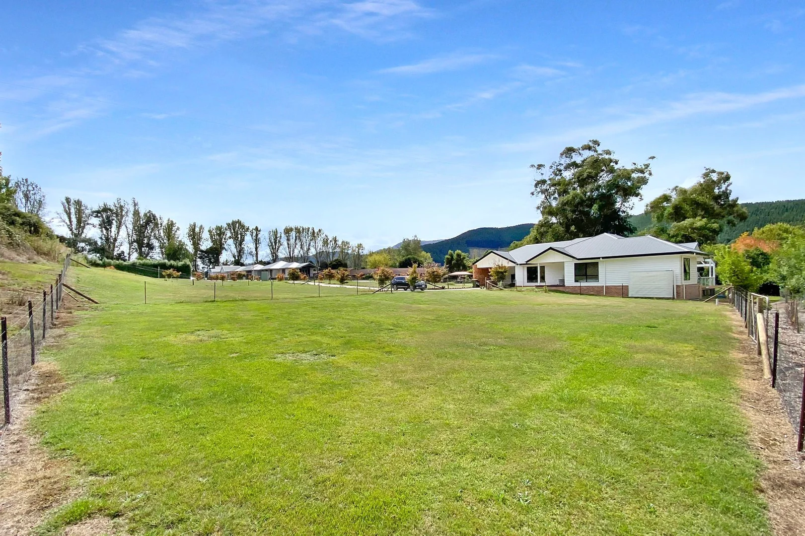 Additional image 3 of 10 Stockman Drive, Bright VIC 3741