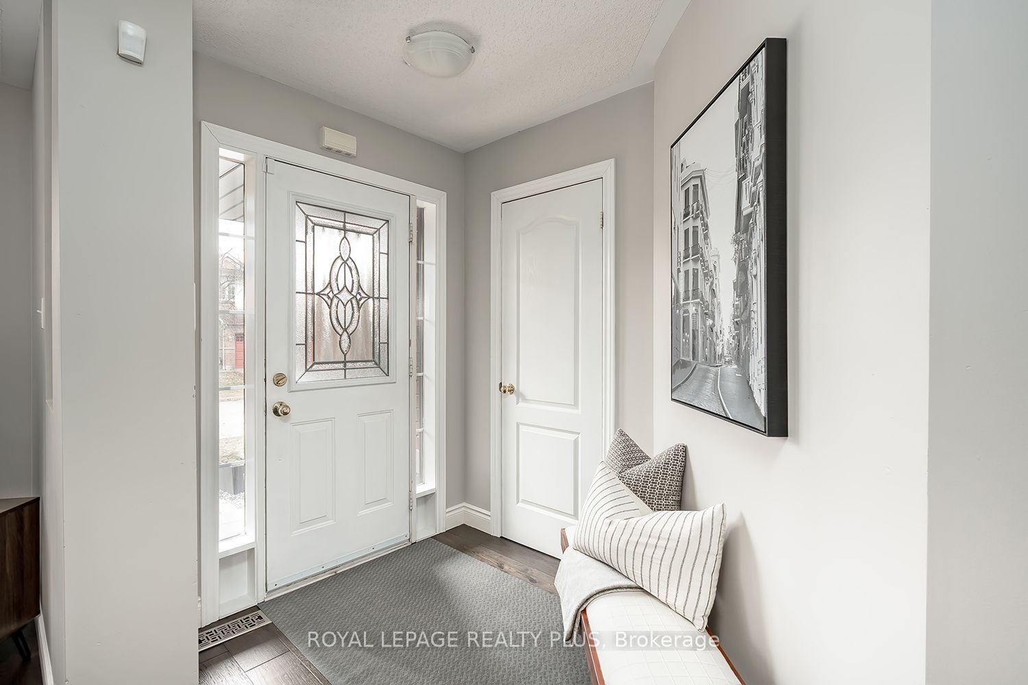 Additional image 3 of 5887 Shelford Terrace, Mississauga, ON, L5M 6J9