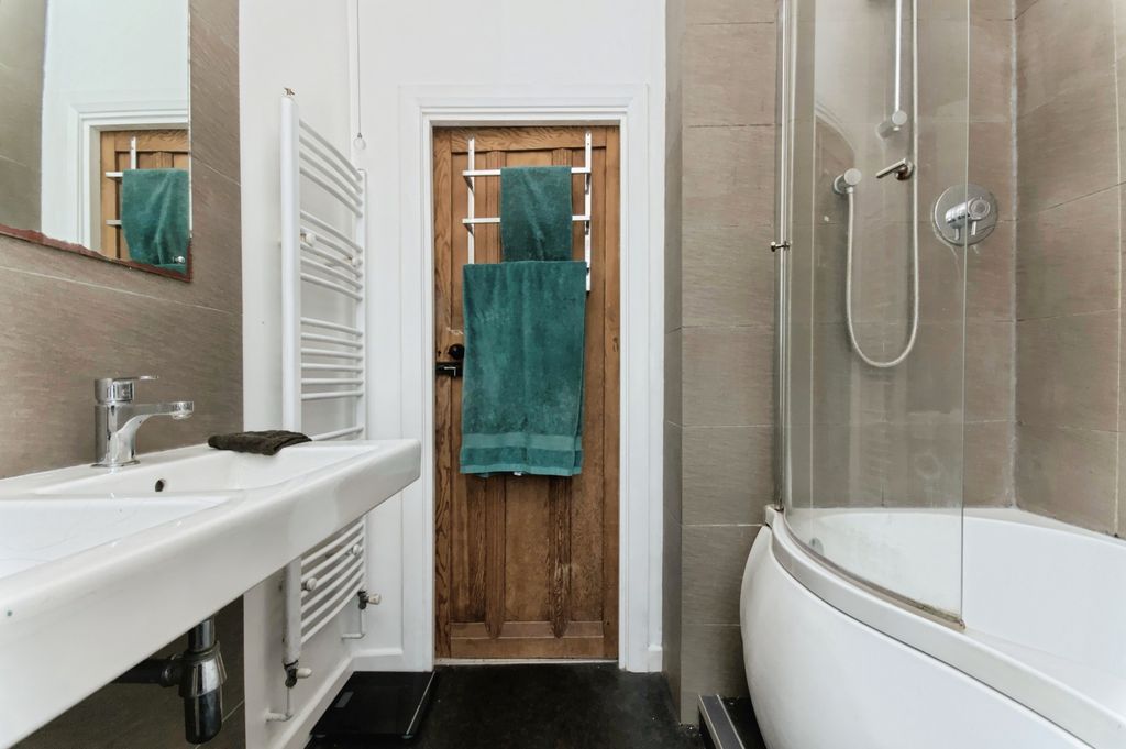 Additional image 14 of 3 bed semi-detached house for saleFitzmaurice Avenue, Eastbourne BN22