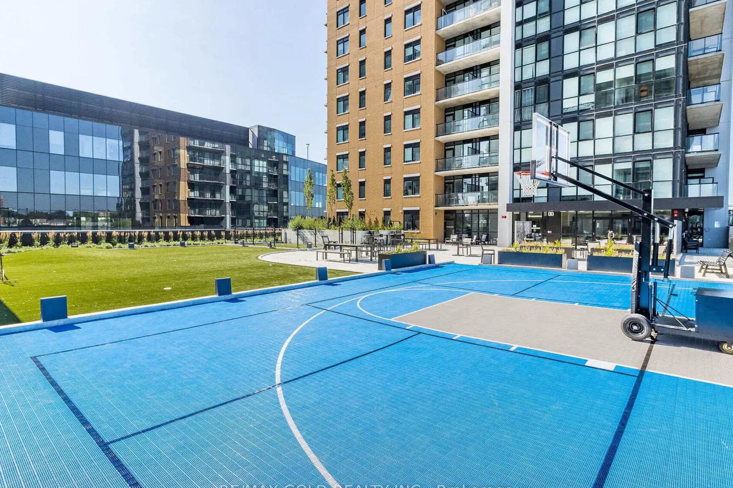 Additional image 17 of 108 Garment Street 1011