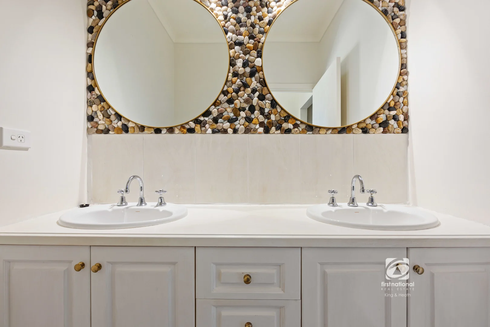 Additional image 15 of 8A Burden Place, Paynesville VIC 3880