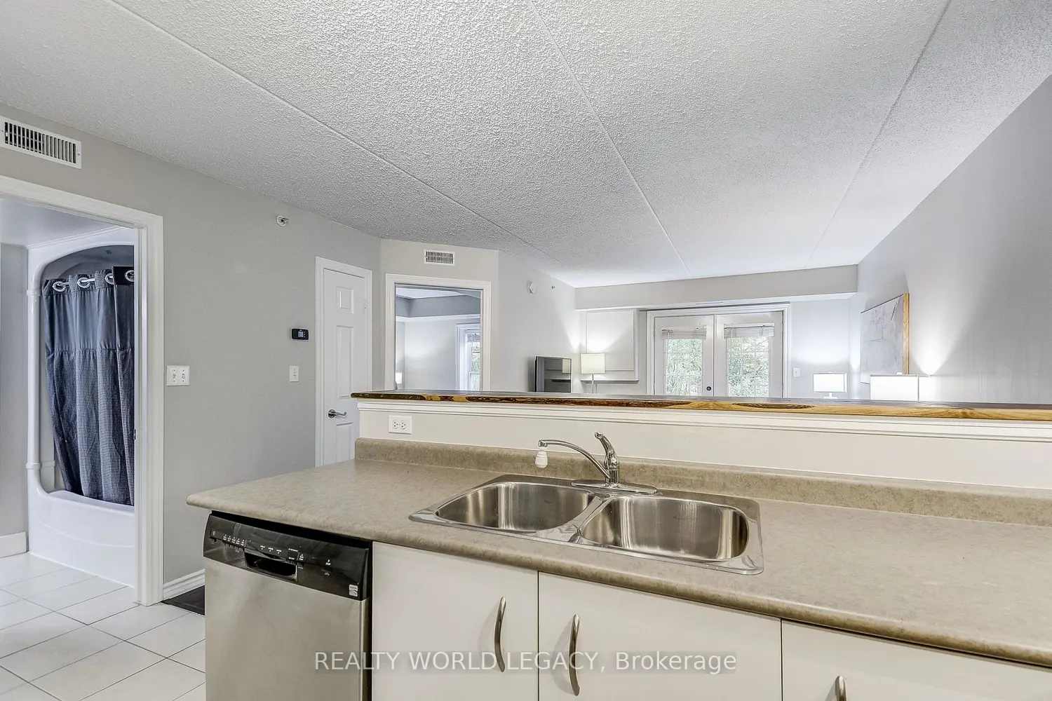 Additional image 9 of 2055 Appleby Line 103