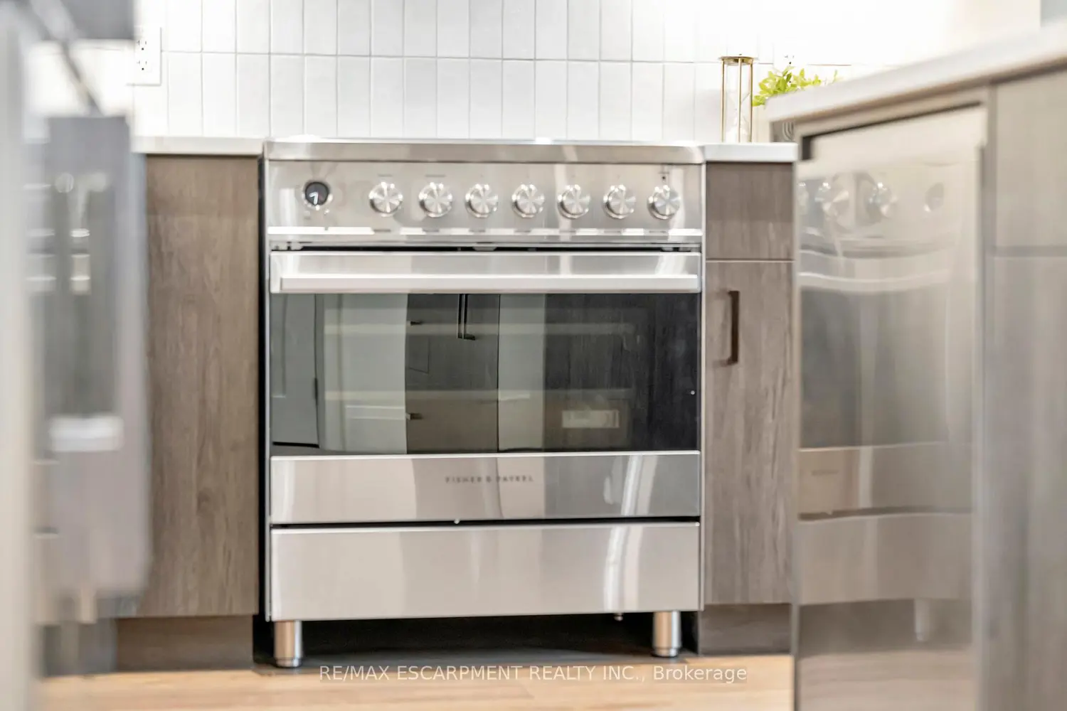 Additional image 5 of 7 Grand River Street 202