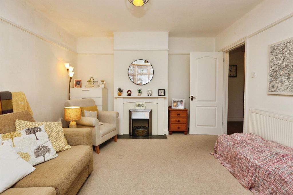 Additional image 3 of 3 bed detached bungalow for saleLower Northam Road, Hedge End, Southampton SO30