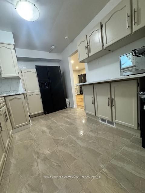Additional image 5 of 39 Franson Crescent, Toronto, ON, M9M 1T6