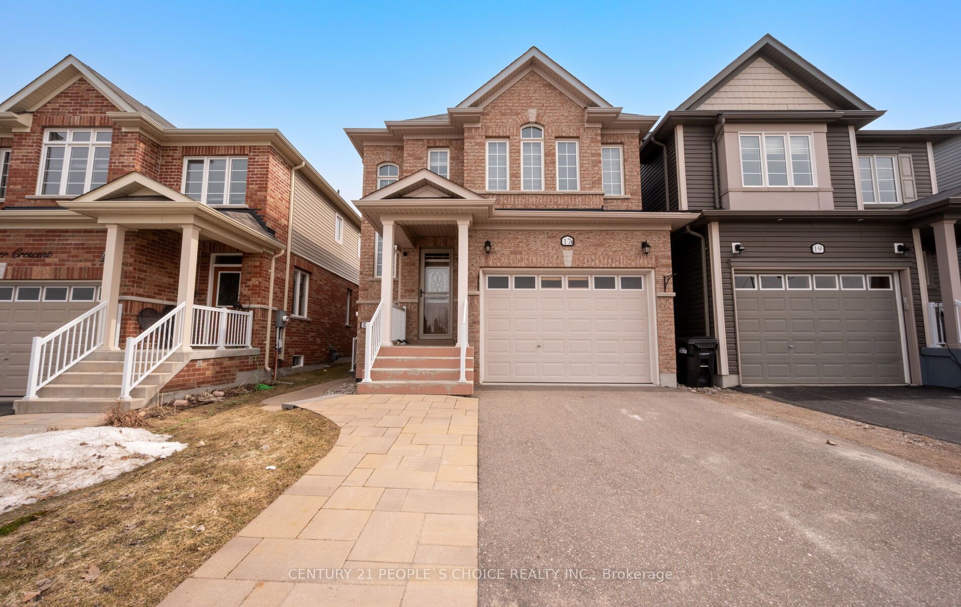 17 Wagner Crescent, Essa, ON, L3W 0P4