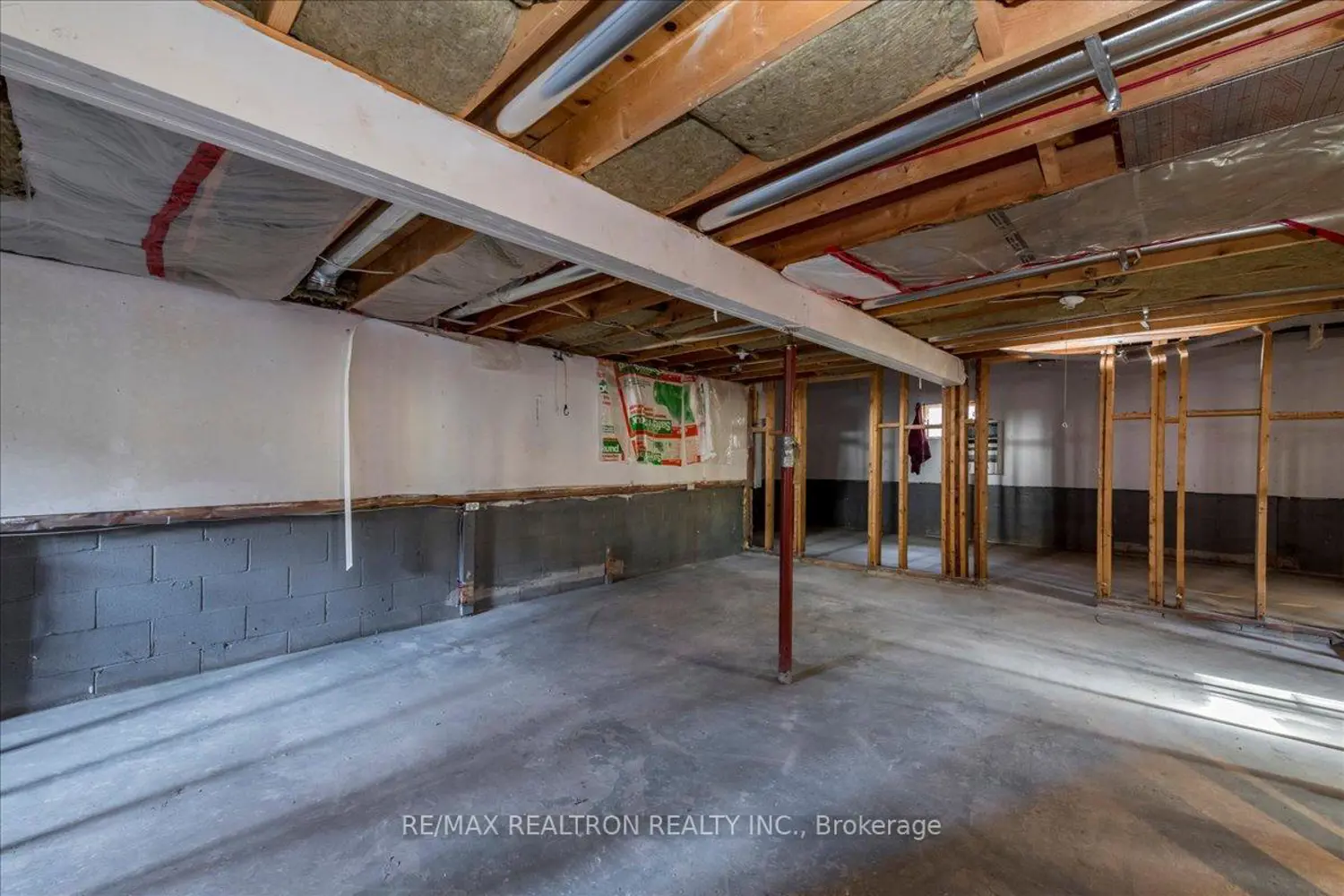 Additional image 12 of 901 17Th Concession West Road