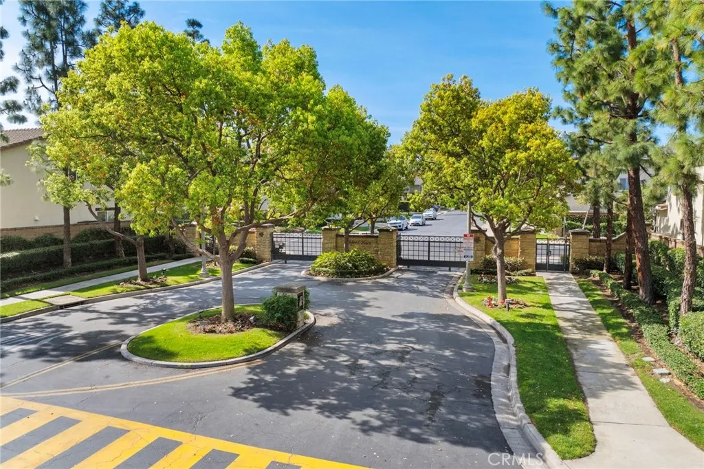 75 Ashford, Irvine, CA 92618